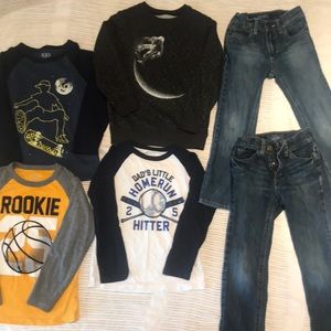 BUNDLE!!•BUNDLE!!•BUNDLE!!• 4 Shirts with 2 Jeans